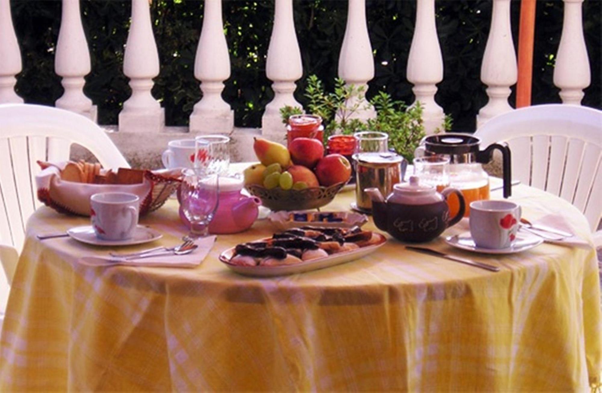 Bed And Breakfast Pieffe Frascineto Exterior photo
