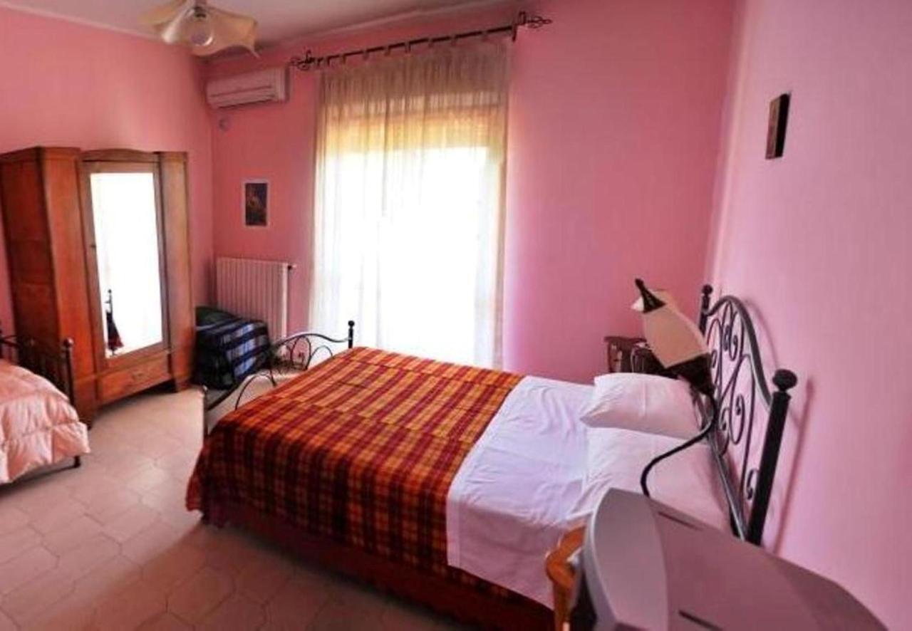 Bed And Breakfast Pieffe Frascineto Room photo